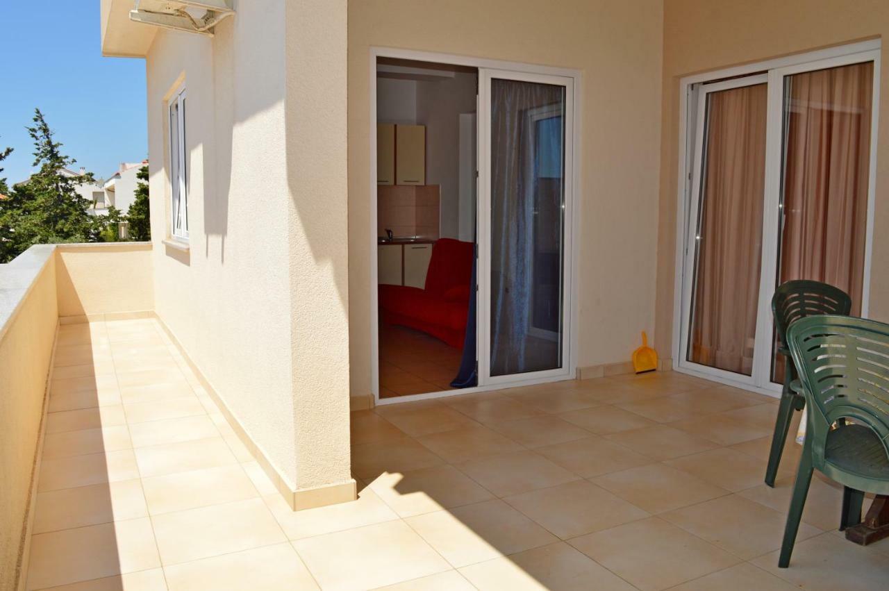 Apartmani Macak II Novalja Extérieur photo