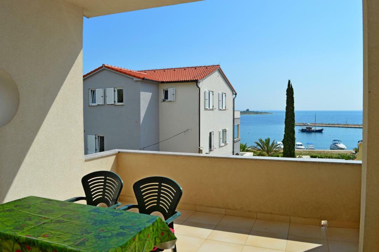Apartmani Macak II Novalja Extérieur photo
