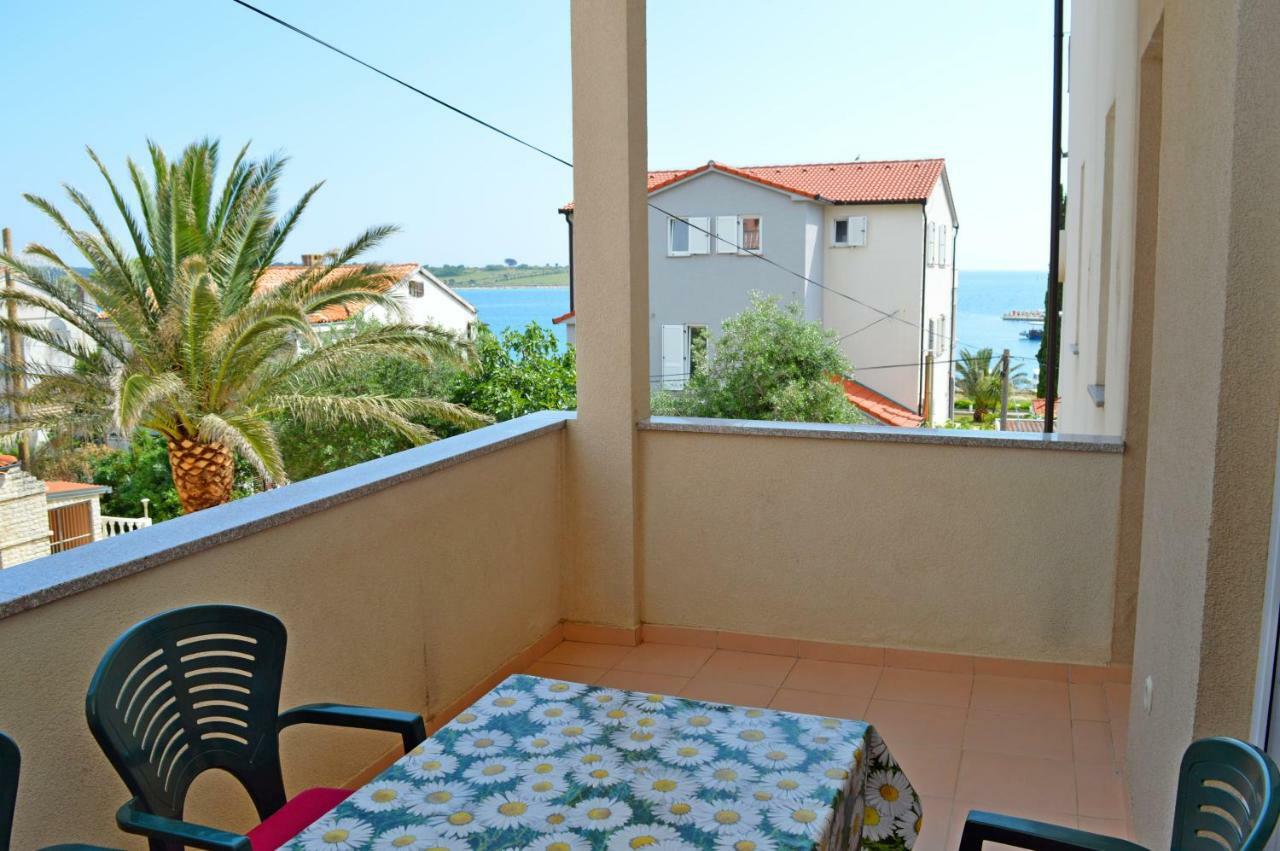 Apartmani Macak II Novalja Extérieur photo