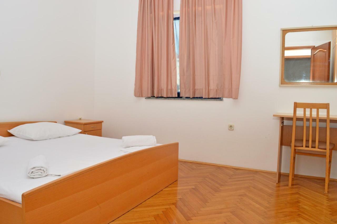 Apartmani Macak II Novalja Extérieur photo